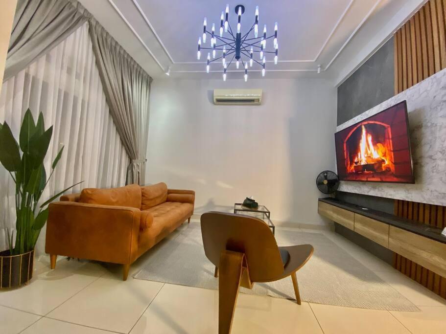 Luxury 2-Storey Terrace House Near Ioi City Mall プトラジャヤ エクステリア 写真