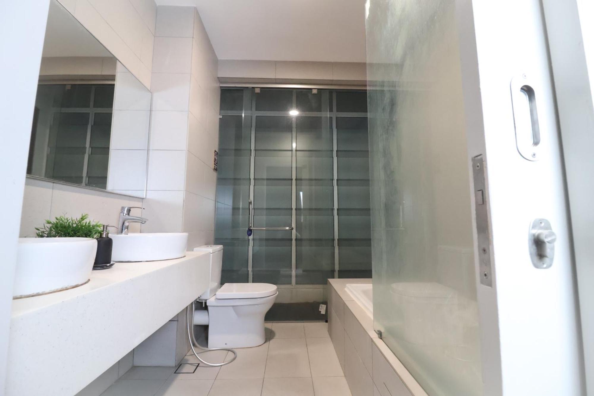 Luxury 2-Storey Terrace House Near Ioi City Mall プトラジャヤ エクステリア 写真