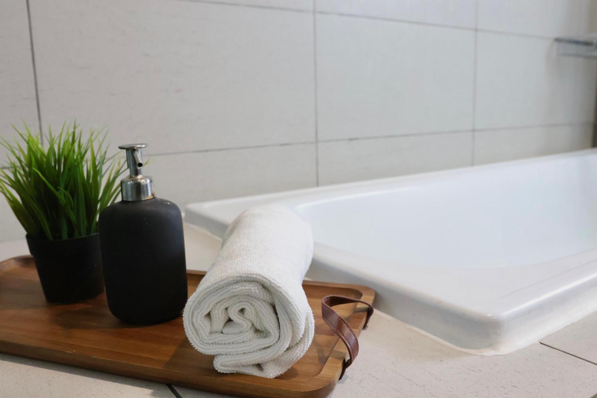 Luxury 2-Storey Terrace House Near Ioi City Mall プトラジャヤ エクステリア 写真
